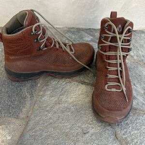 Vasque Women’s Brown Hiking Boots
